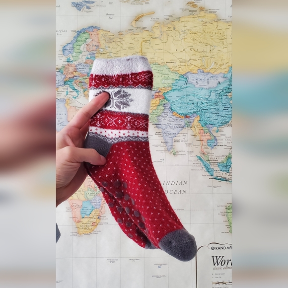 Free with bundle Winter socks - Picture 2 of 3